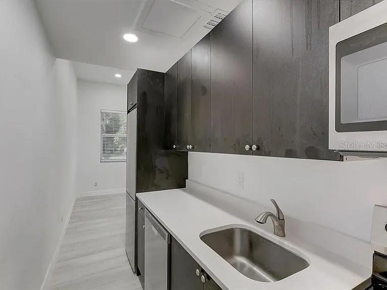 Image 8 of 41 For 1862 6th Street