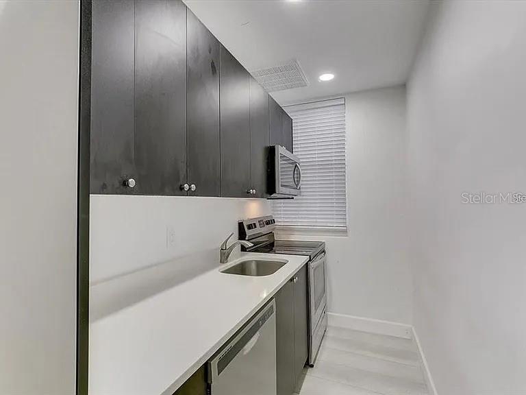 Image 9 of 41 For 1862 6th Street