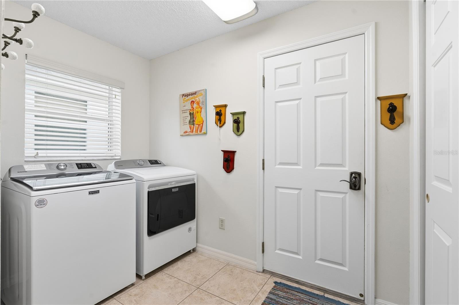 Image 23 of 27 For 2730 Morven Park Way