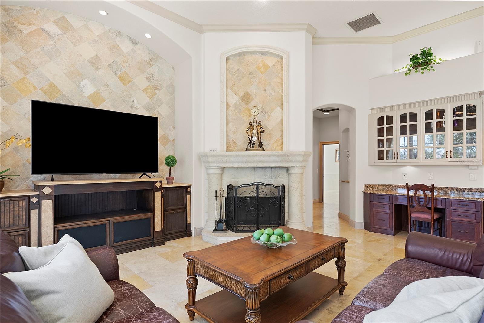 Image 22 of 46 For 2313 Roat Drive