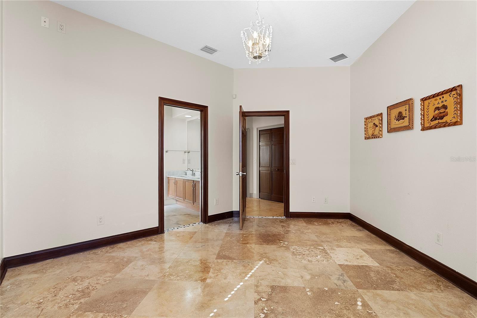 Image 26 of 46 For 2313 Roat Drive