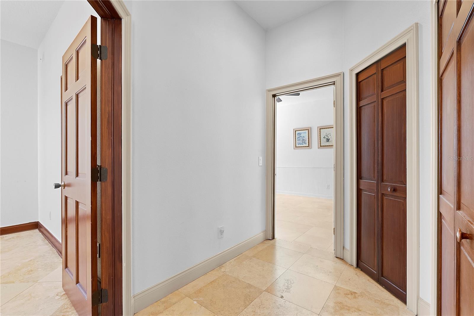 Image 33 of 46 For 2313 Roat Drive