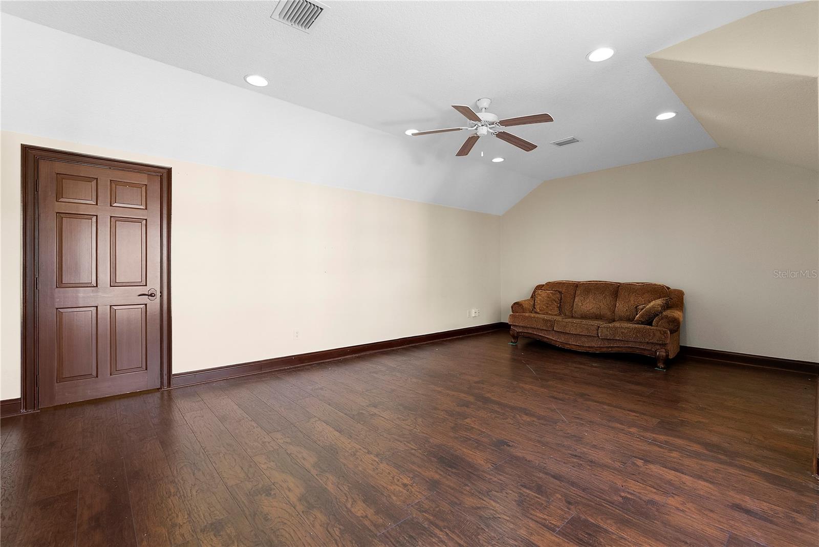 Image 37 of 46 For 2313 Roat Drive