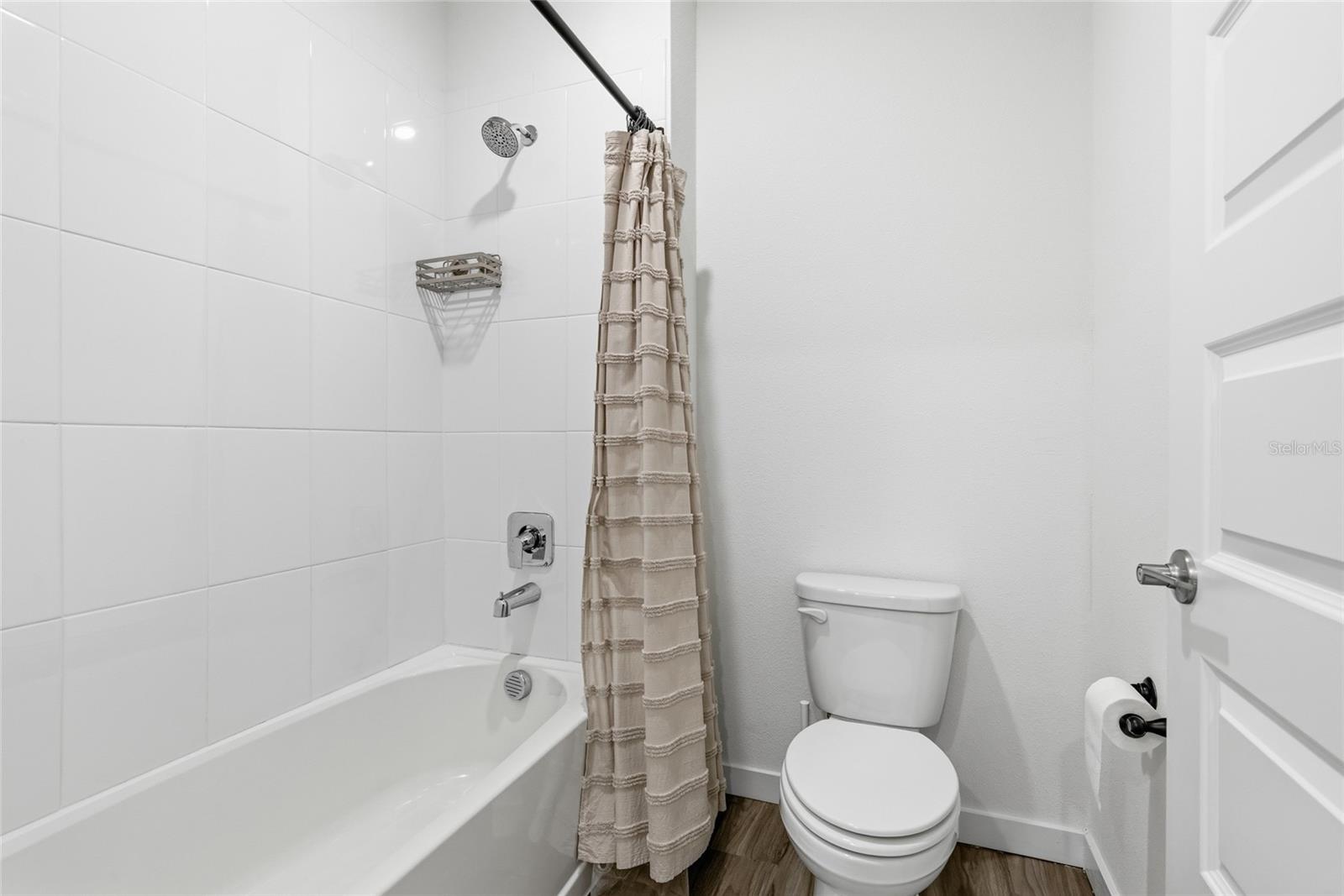 Image 24 of 33 For 455 Talisi Loop