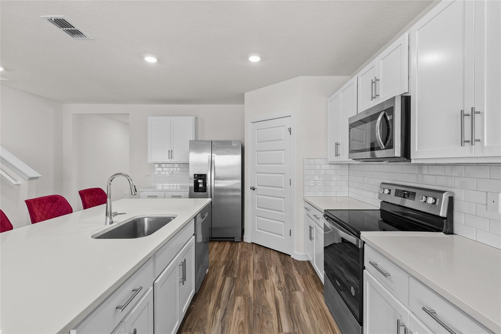 Image 5 of 33 For 455 Talisi Loop