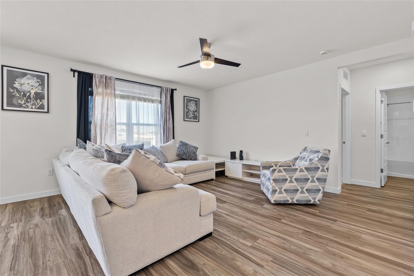 Image 8 of 33 For 455 Talisi Loop