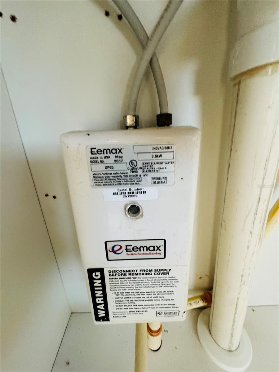 Image 14 of 16 For 8390 S Us Hwy 17-92 Highway