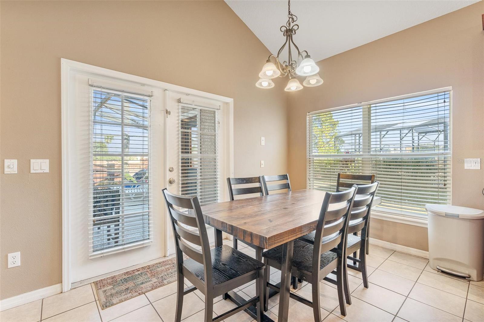 Image 10 of 41 For 8019 Acadia Estates Court