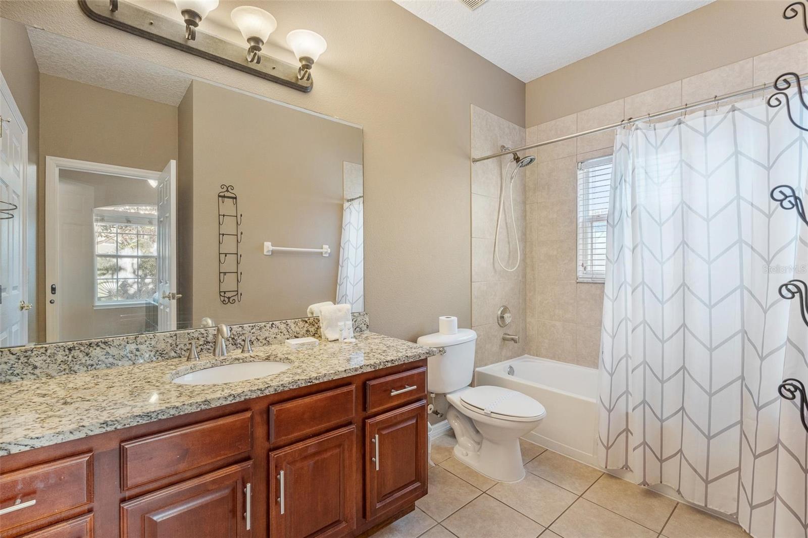 Image 28 of 41 For 8019 Acadia Estates Court