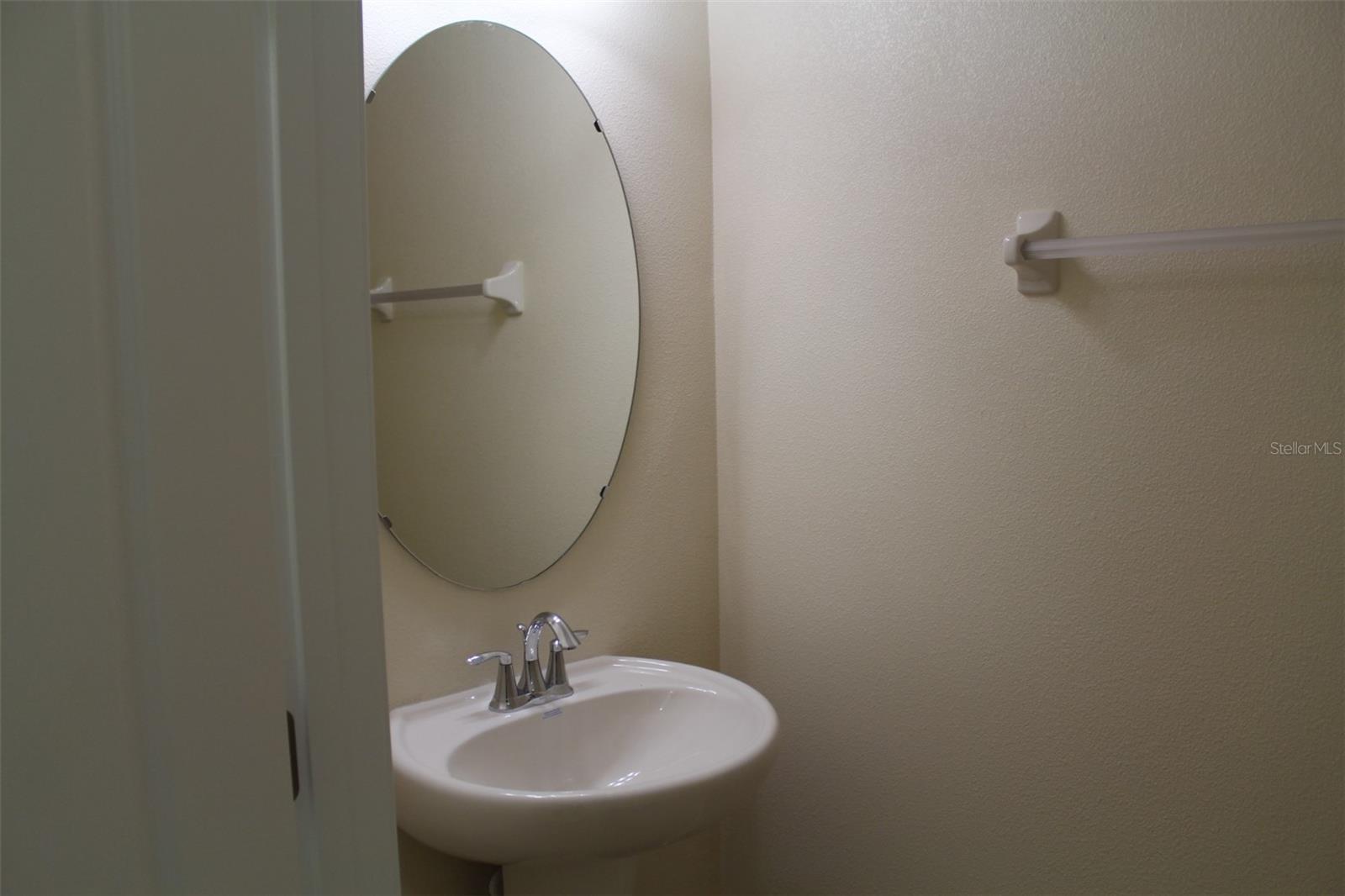 Image 6 of 14 For 3005 Salford Street