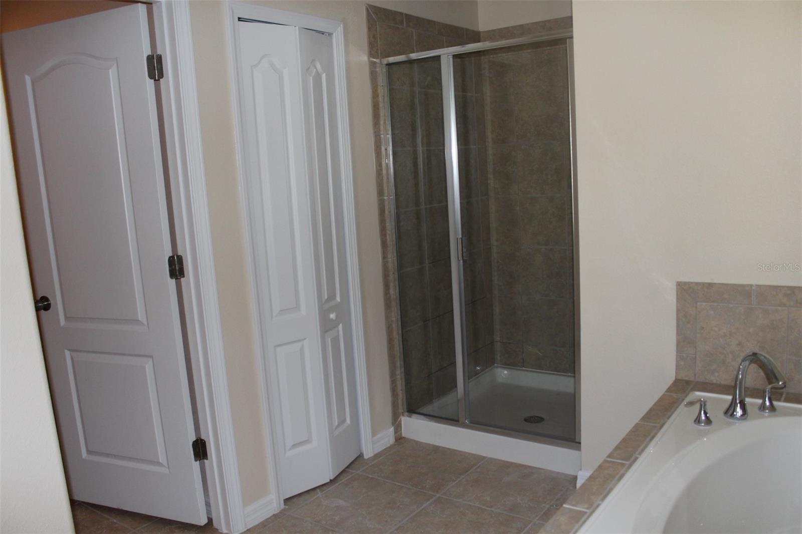 Image 8 of 14 For 3005 Salford Street