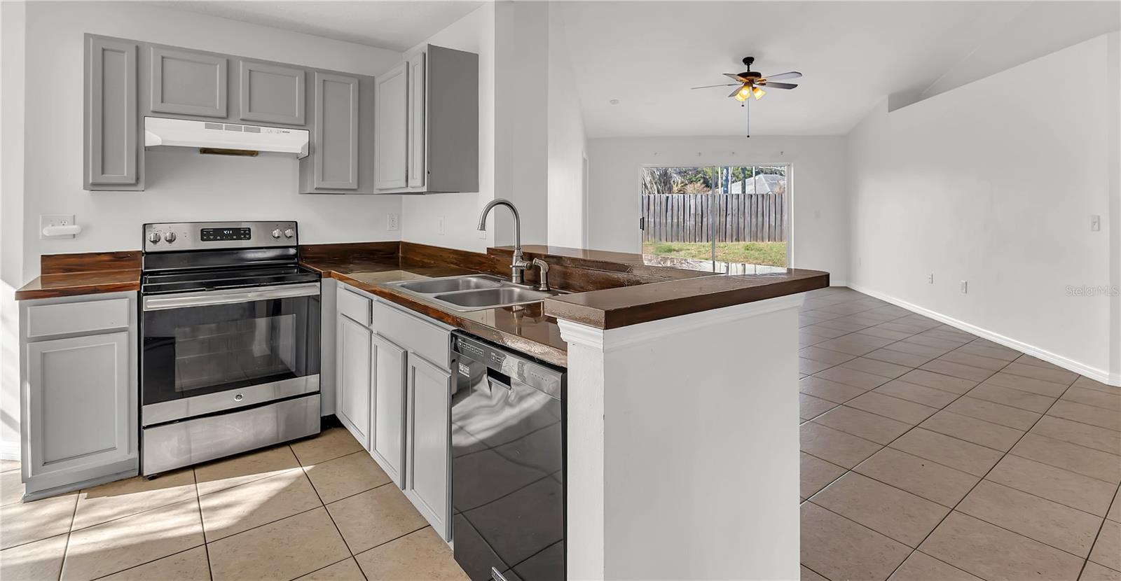 Image 2 of 14 For 3348 Kelsey Lane