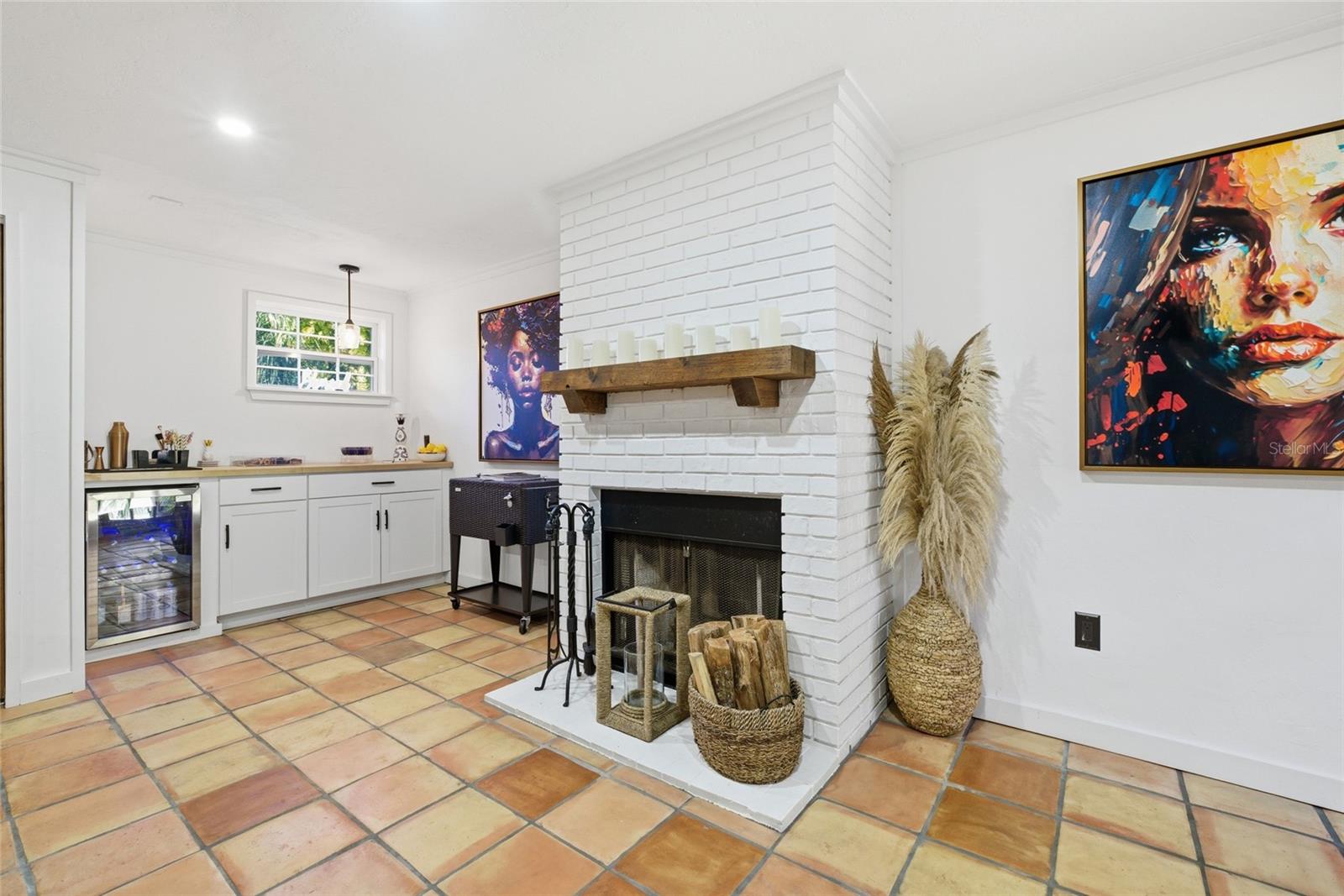 Image 17 of 68 For 1927 Eland Avenue