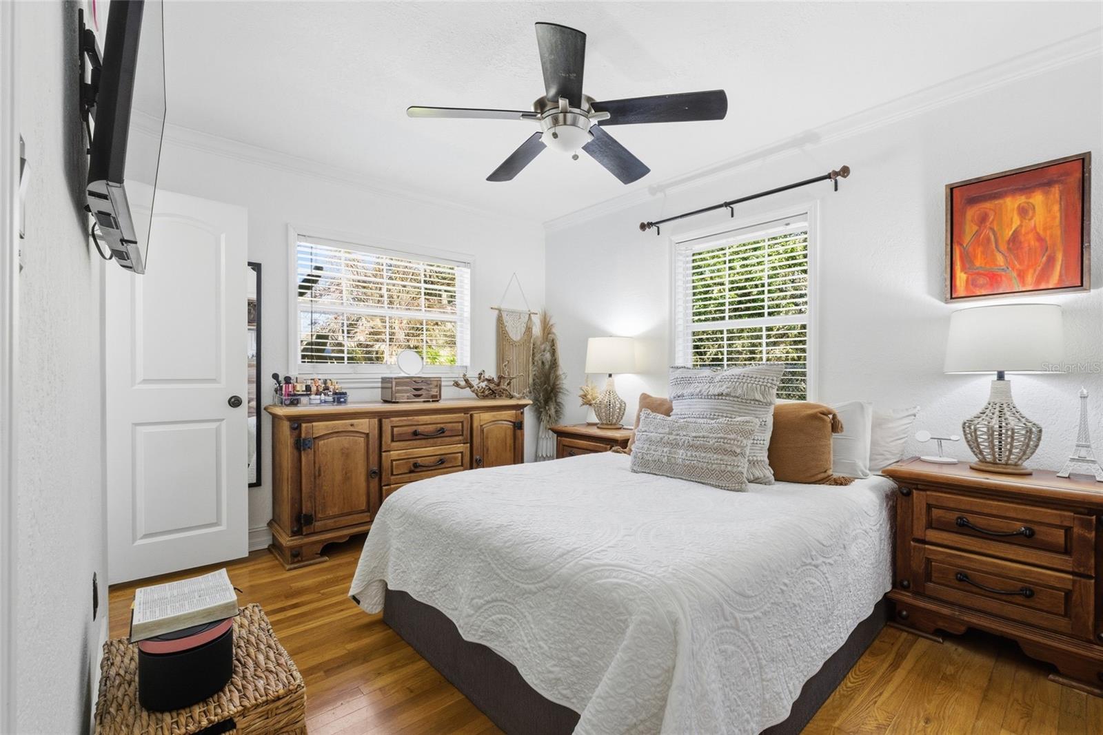 Image 19 of 68 For 1927 Eland Avenue