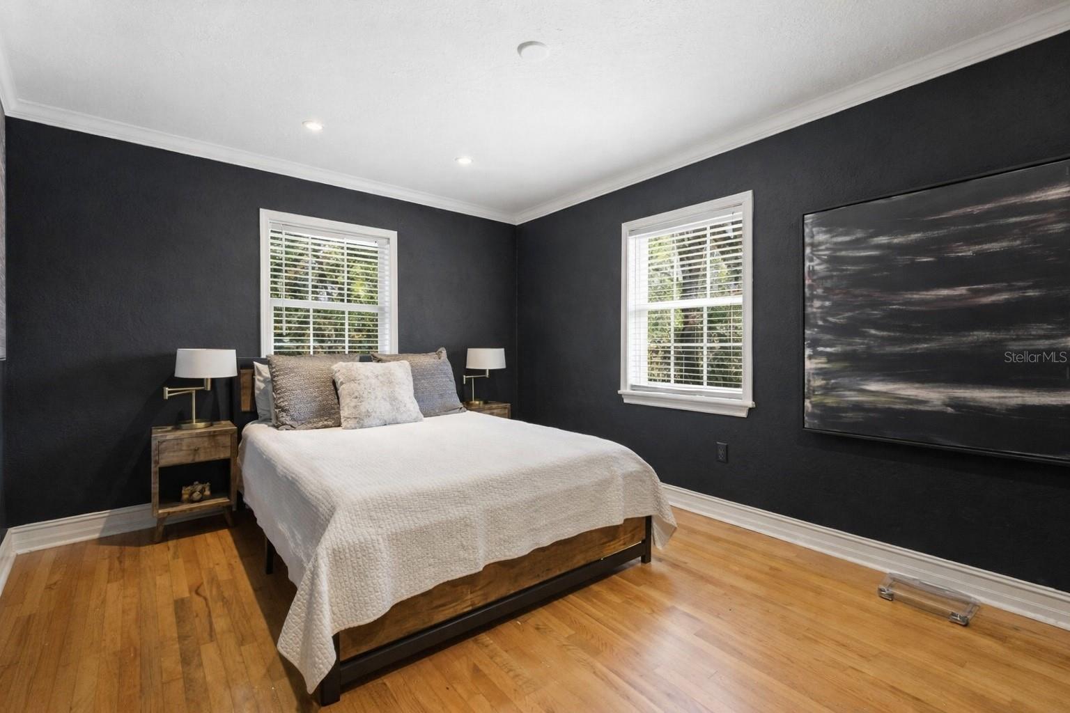 Image 22 of 68 For 1927 Eland Avenue