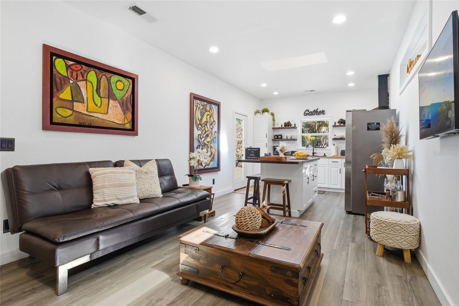 Image 39 of 68 For 1927 Eland Avenue