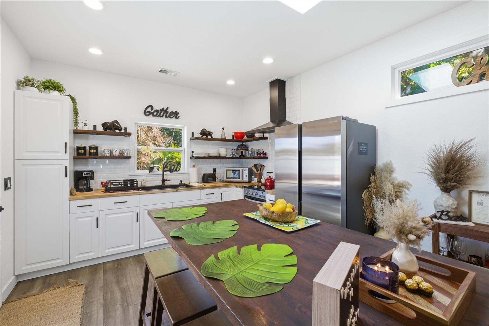 Image 43 of 68 For 1927 Eland Avenue