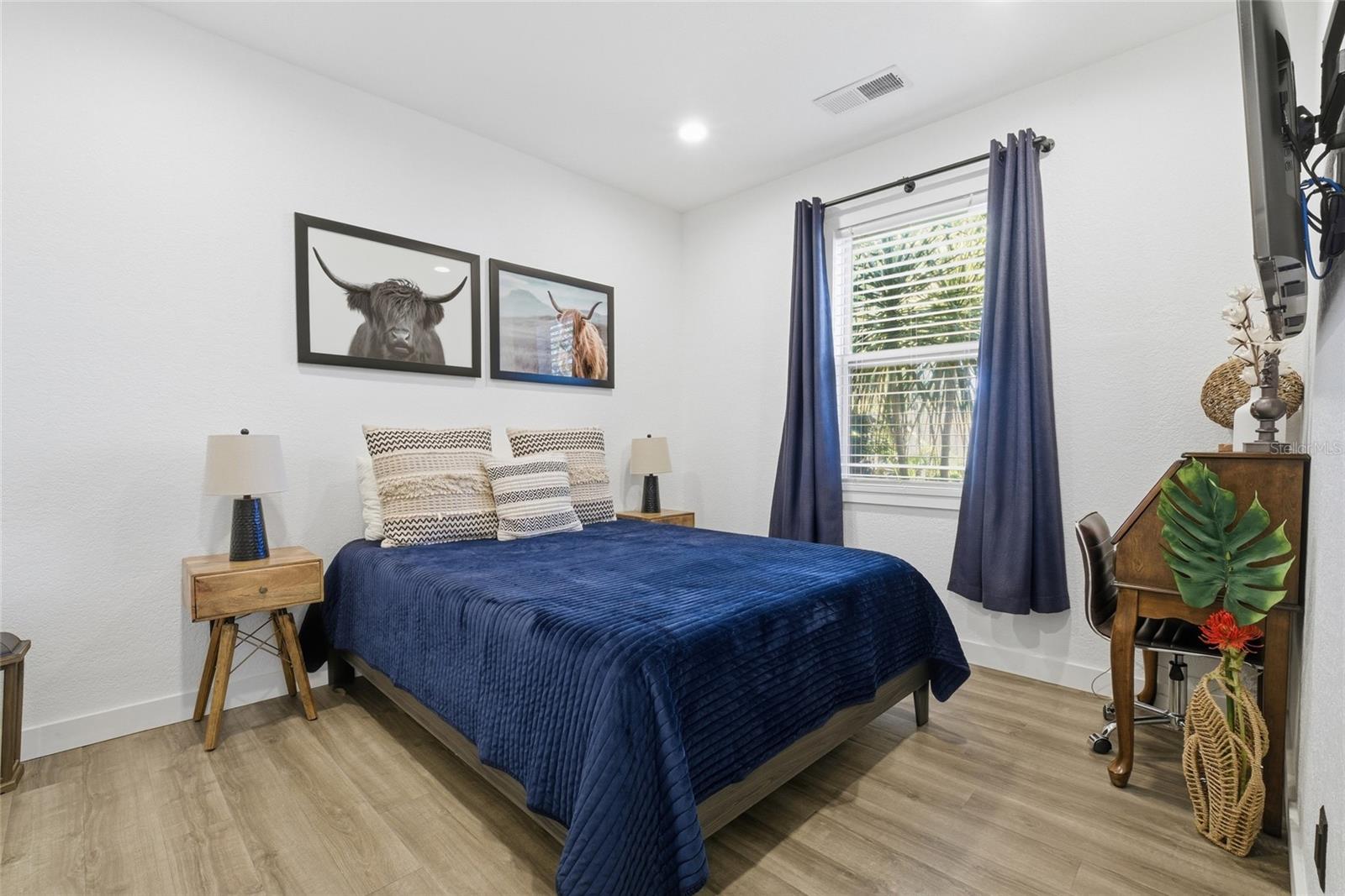 Image 48 of 68 For 1927 Eland Avenue