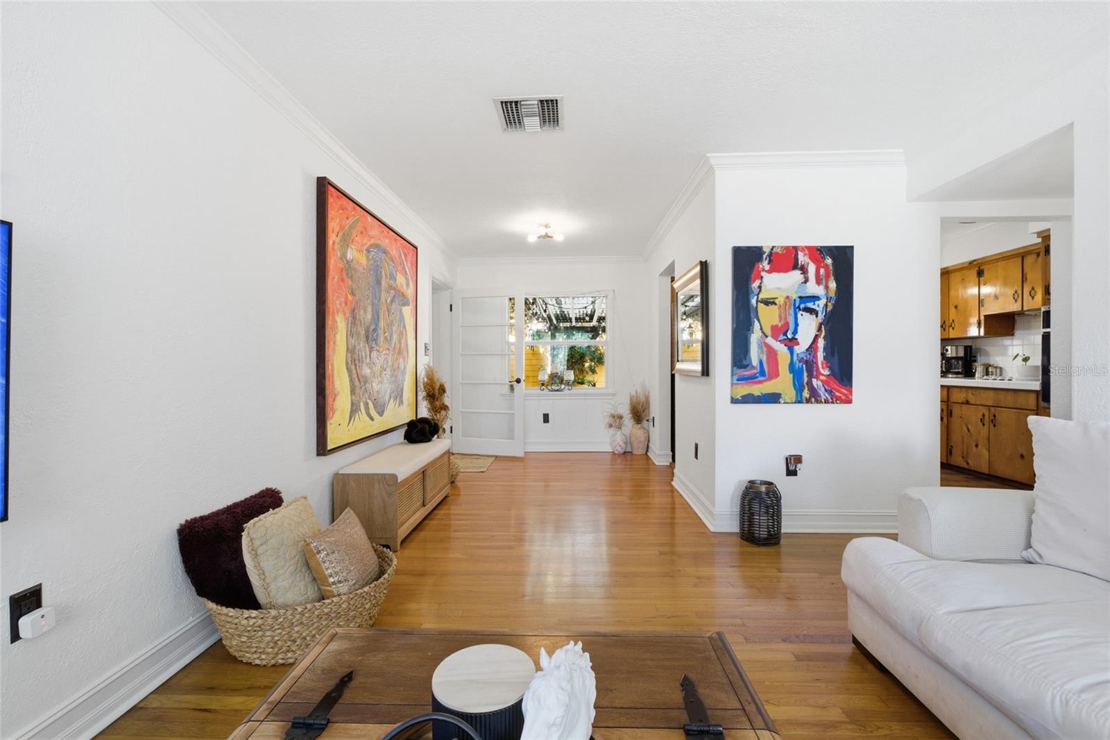 Image 5 of 68 For 1927 Eland Avenue