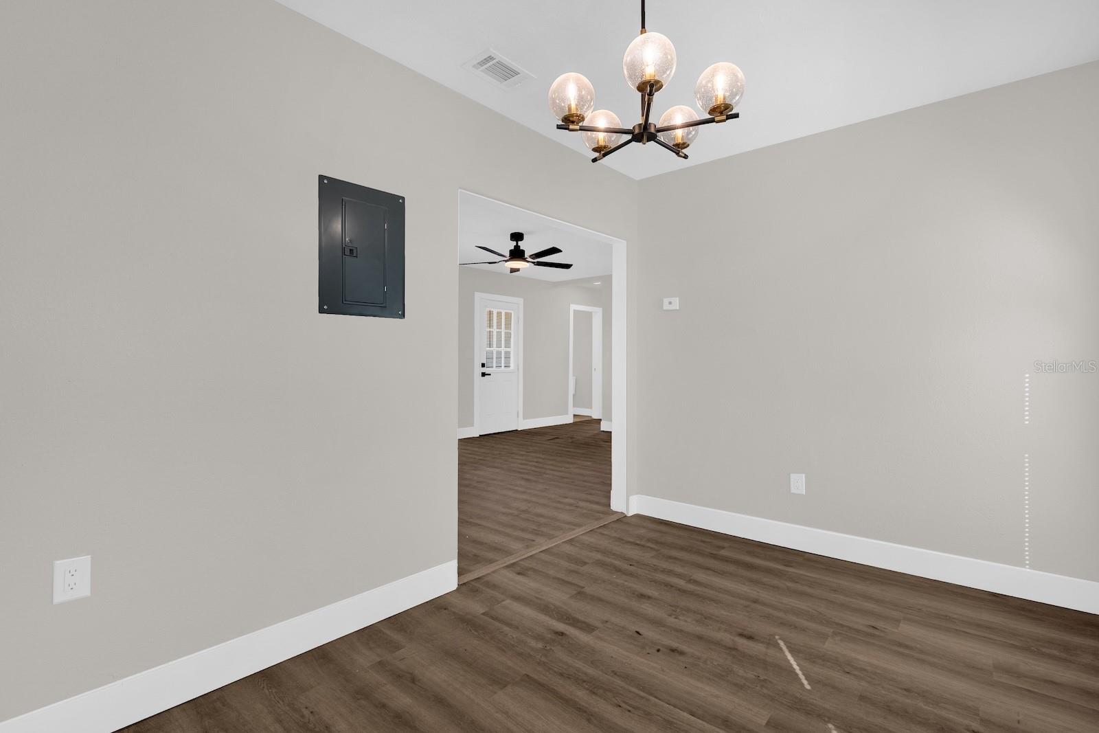 Image 10 of 22 For 821 Pinedale Avenue