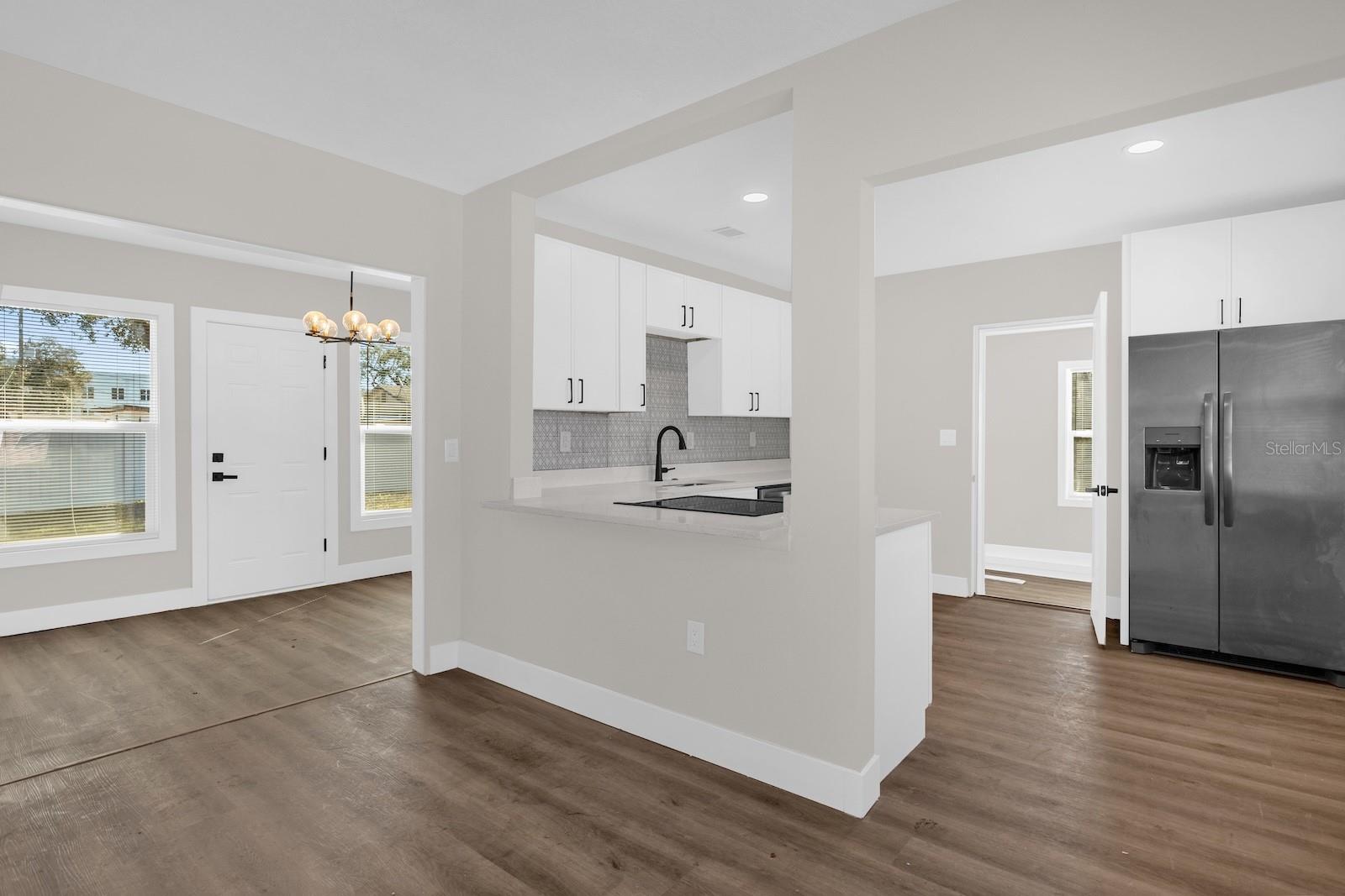 Image 5 of 22 For 821 Pinedale Avenue