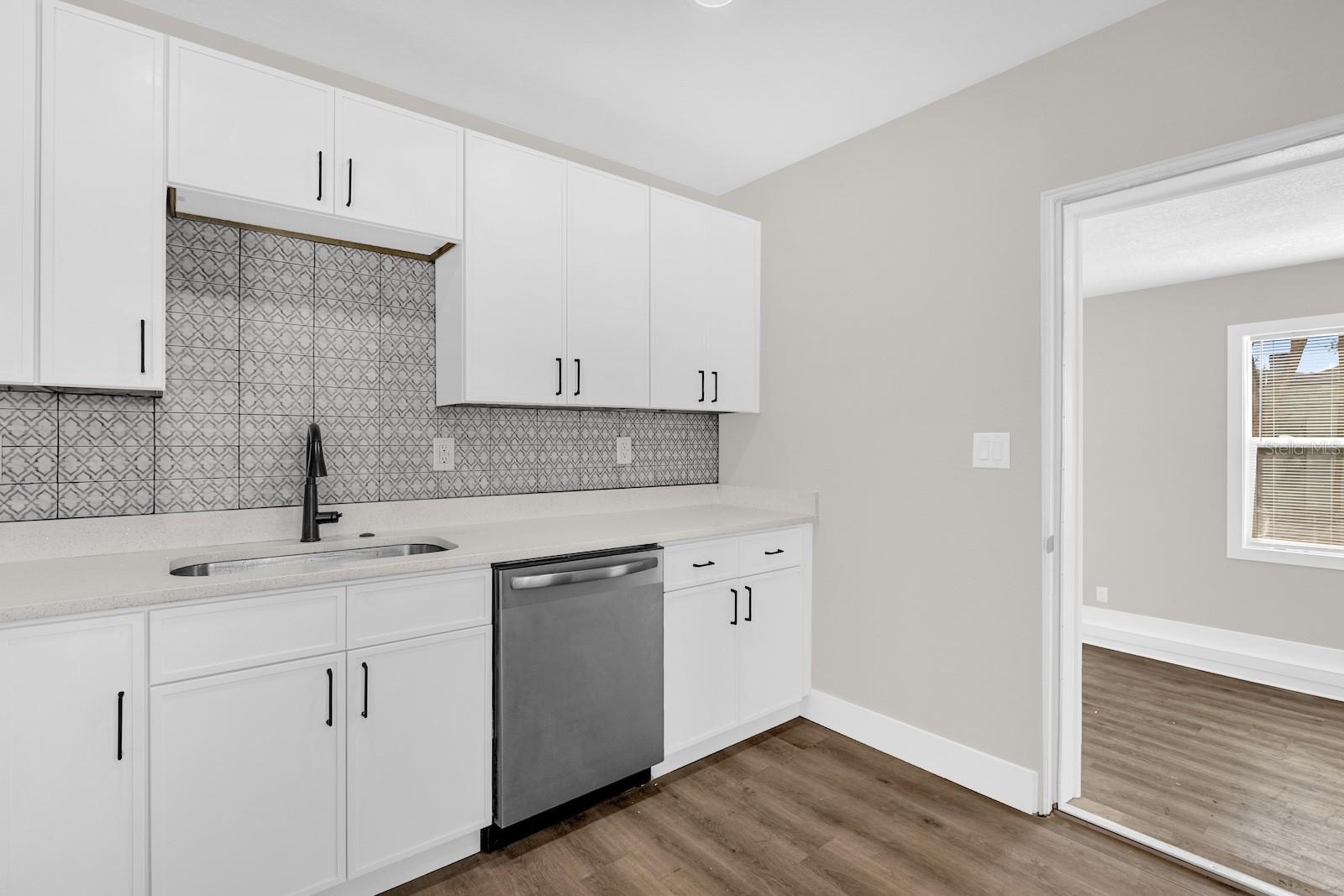 Image 8 of 22 For 821 Pinedale Avenue