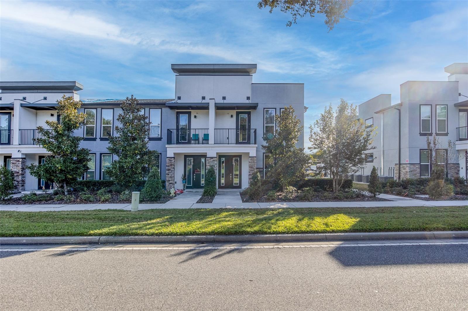 Image 3 of 31 For 1800 Houston Street