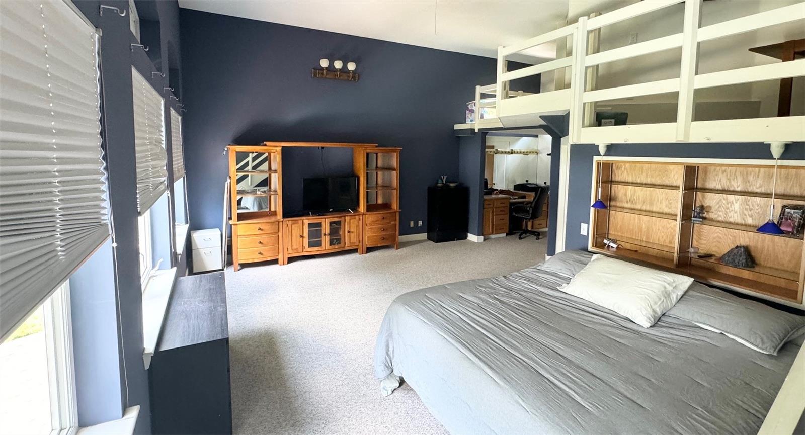 Image 22 of 48 For 9 Stone Gate N