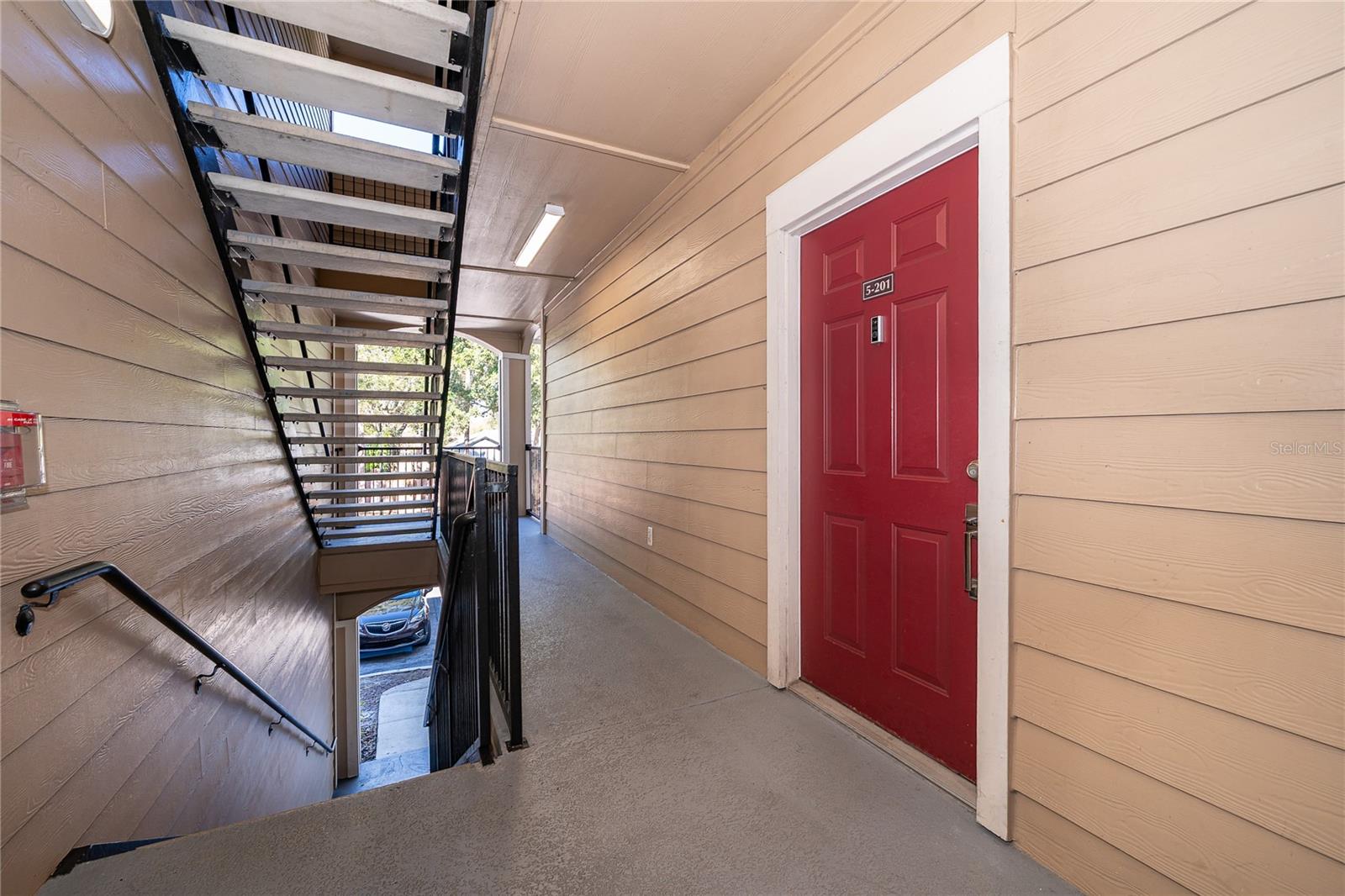 Image 2 of 24 For 2015 Erving Circle 201