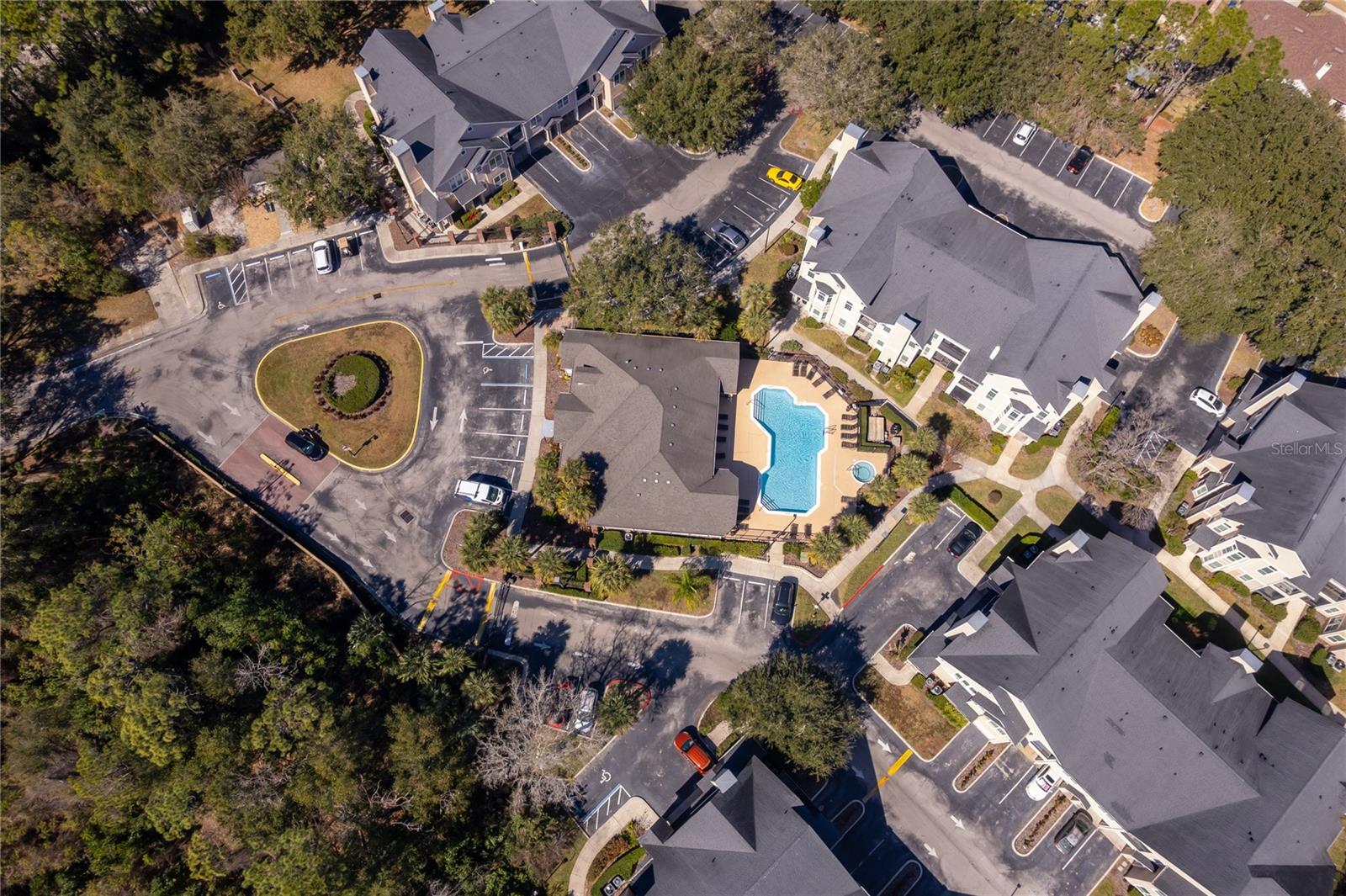 Image 20 of 24 For 2015 Erving Circle 201