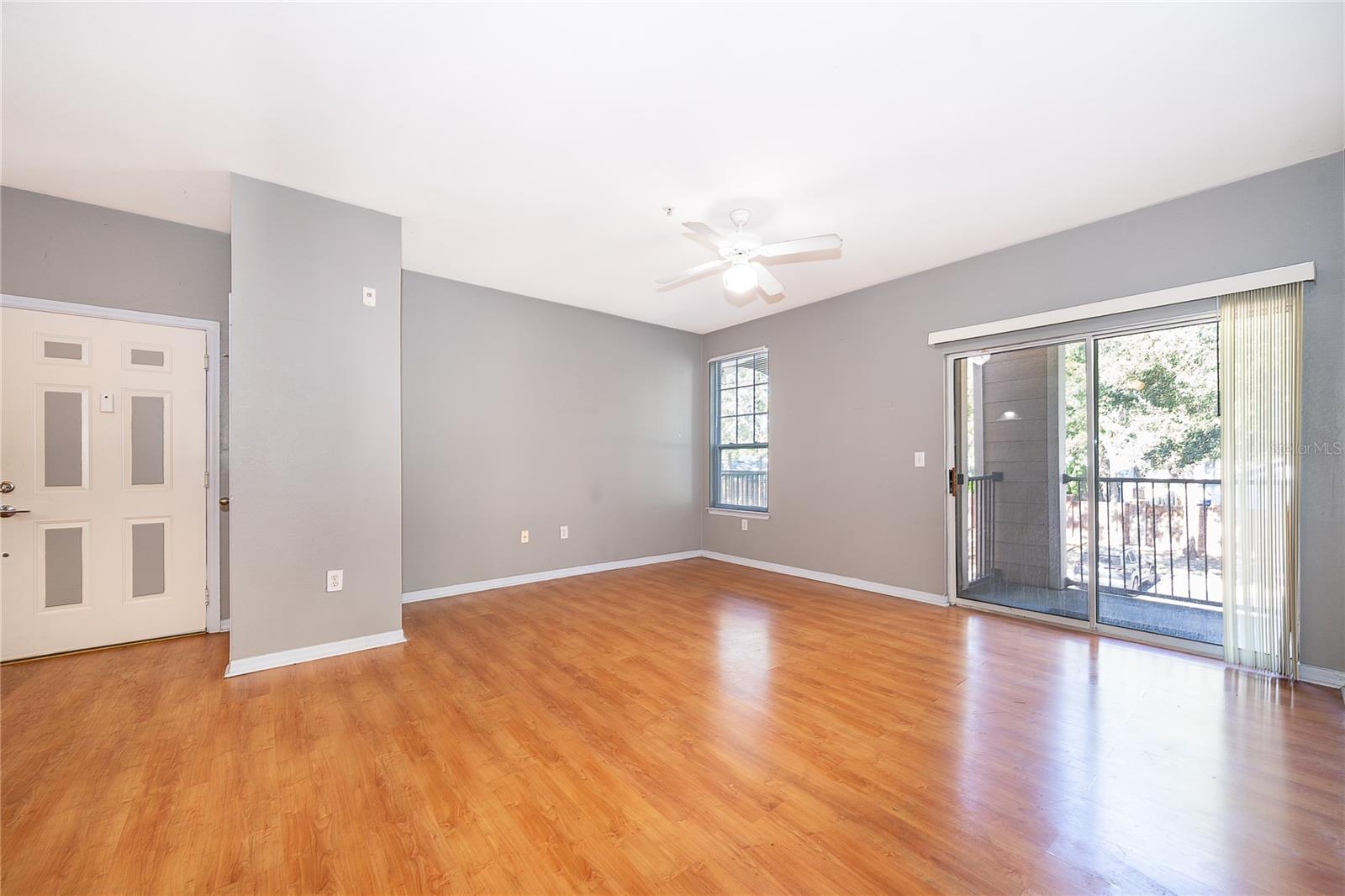 Image 4 of 24 For 2015 Erving Circle 201