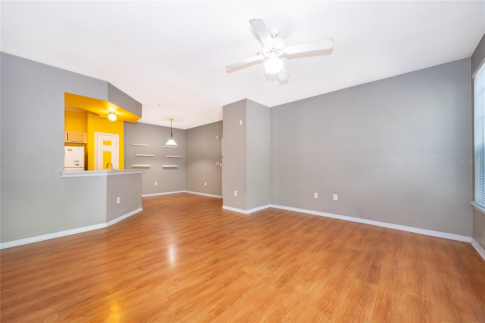 Image 5 of 24 For 2015 Erving Circle 201