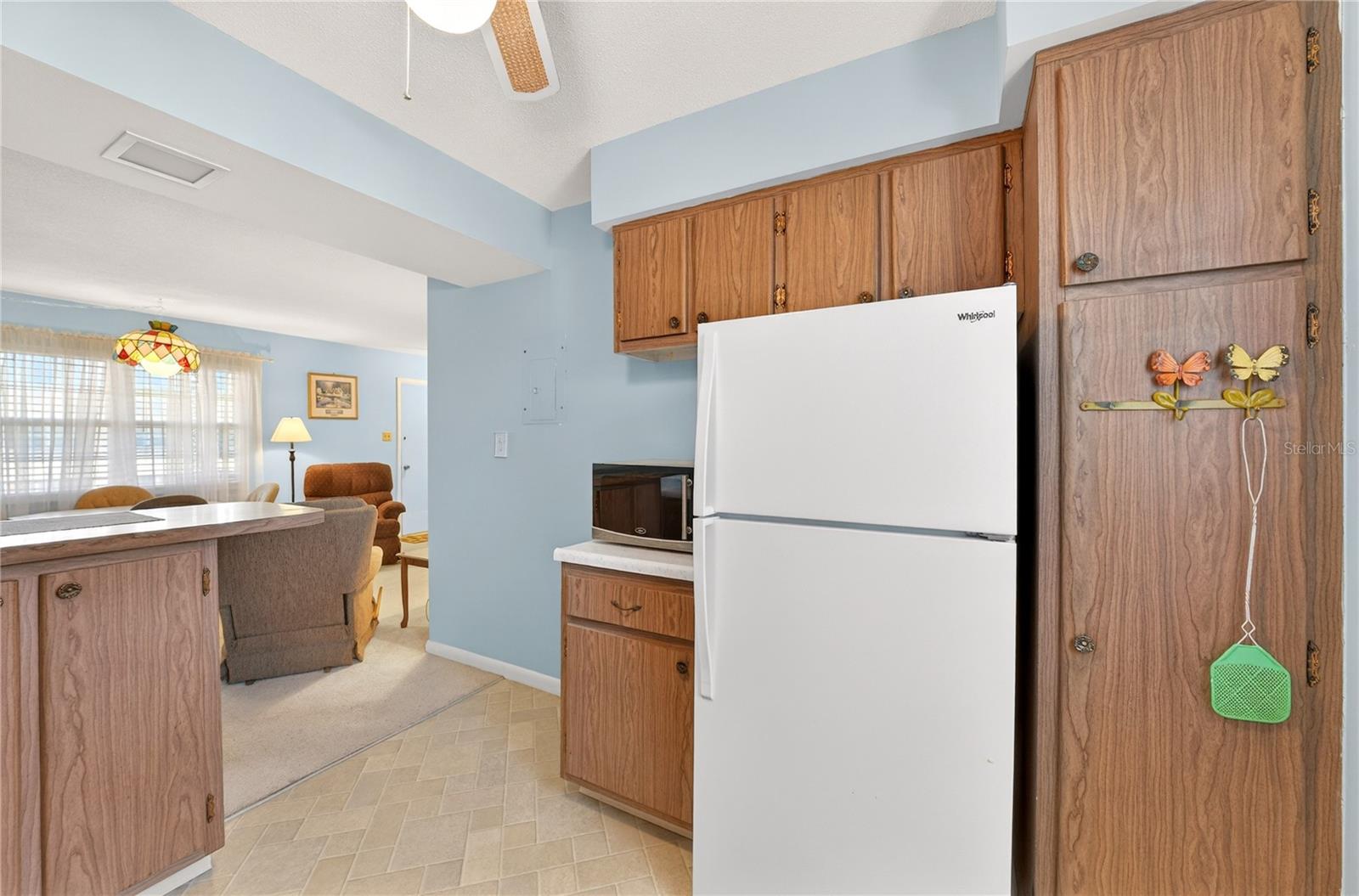 Image 16 of 35 For 5505 Hernandes Dr  240