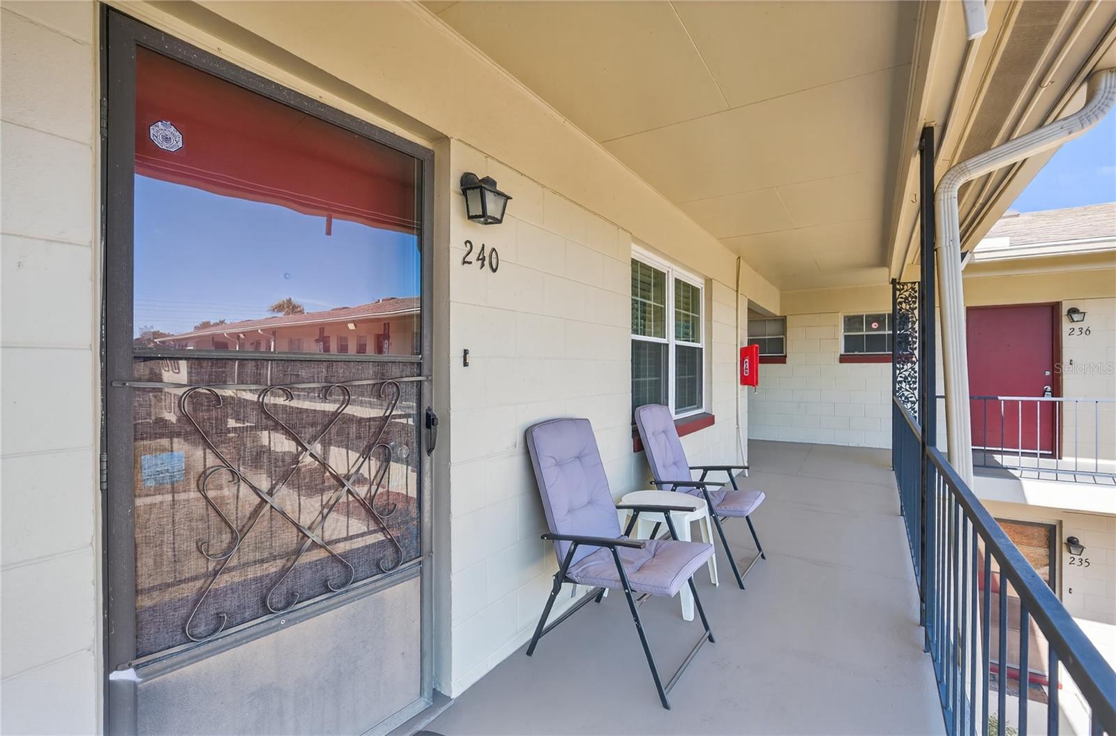 Image 4 of 35 For 5505 Hernandes Dr  240