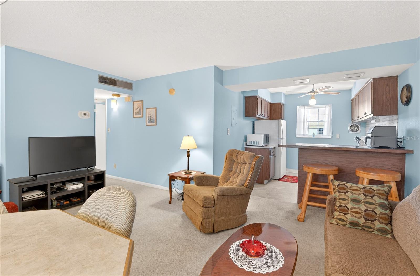 Image 9 of 35 For 5505 Hernandes Dr  240