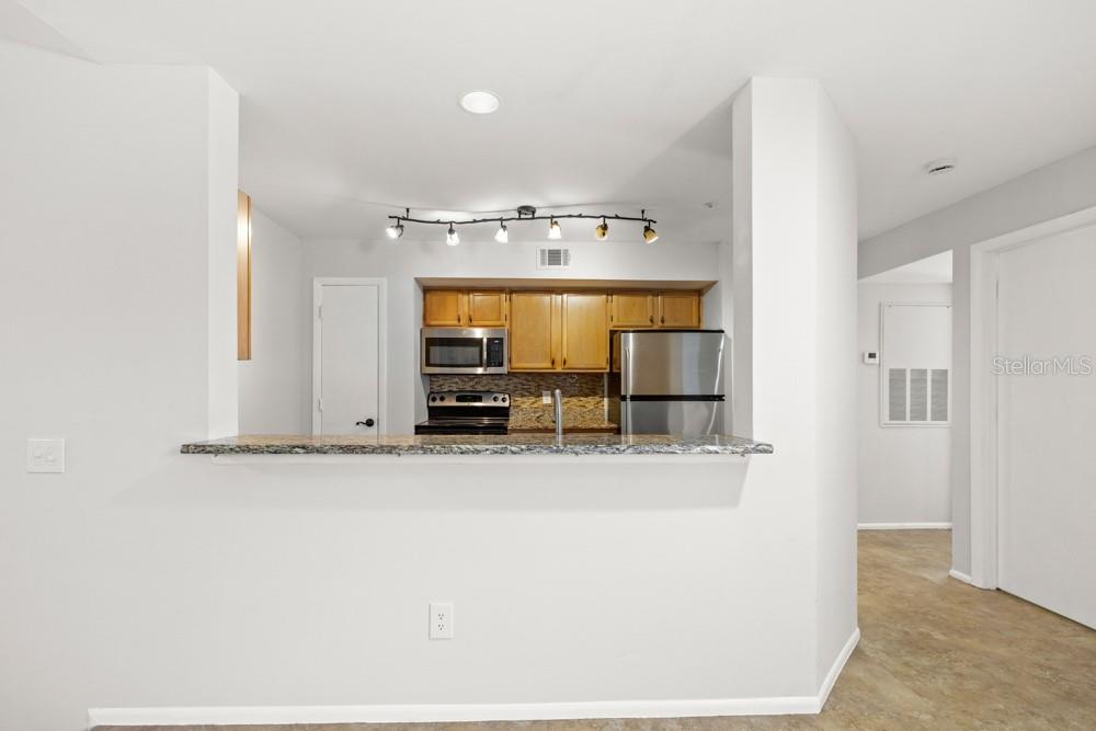 Image 10 of 33 For 486 Pin Oak Place 308