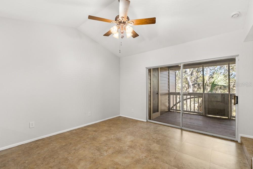 Image 18 of 33 For 486 Pin Oak Place 308