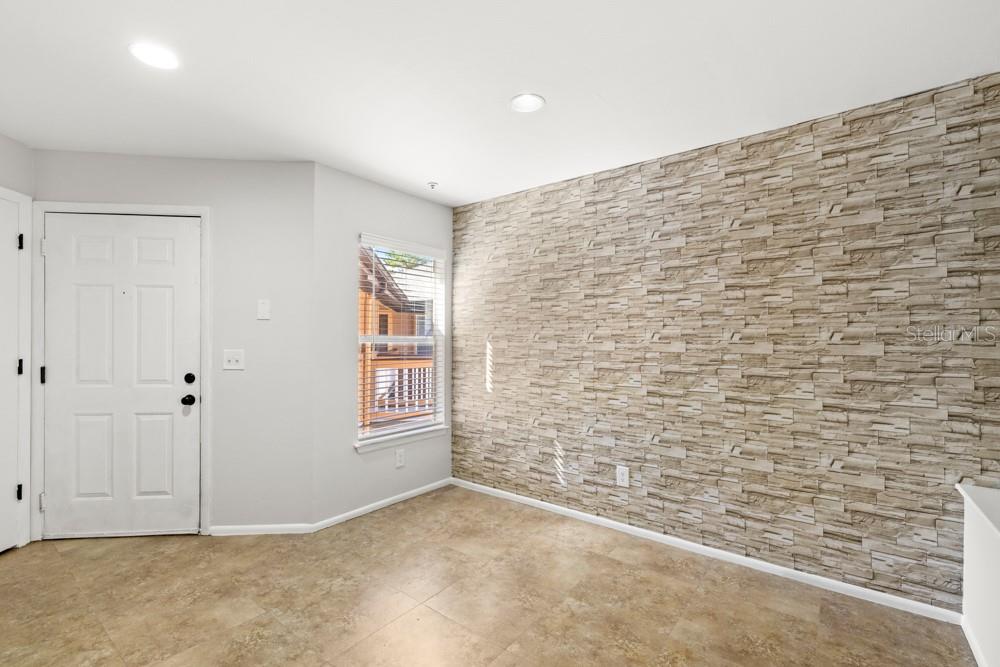 Image 9 of 33 For 486 Pin Oak Place 308