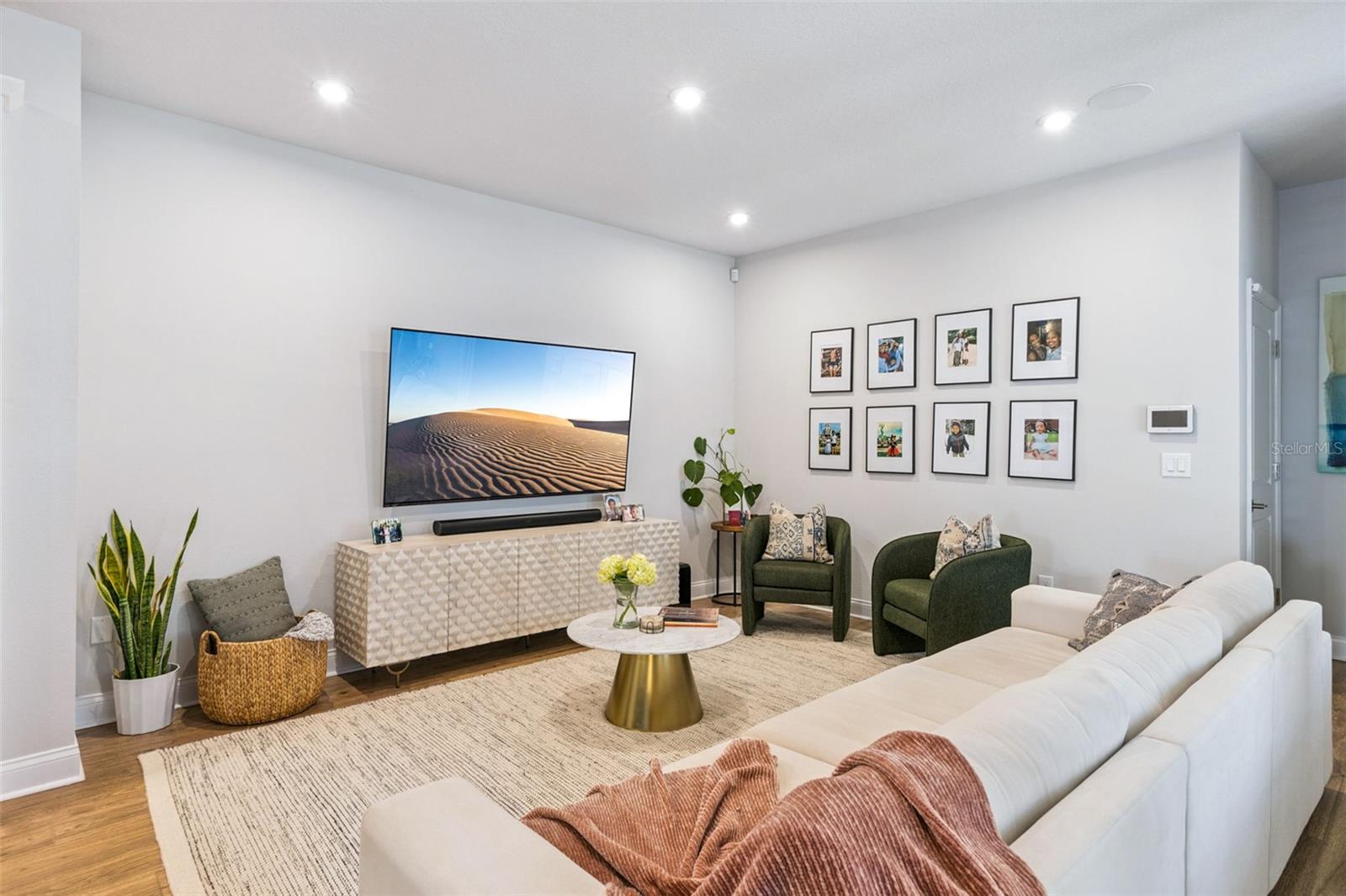 Image 9 of 38 For 9916 Rodbell Street