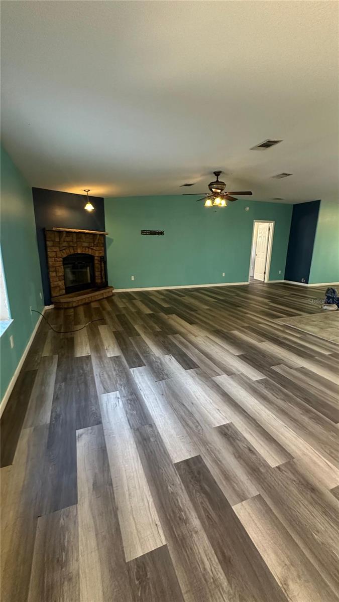 Image 17 of 31 For 15773 Highway 42