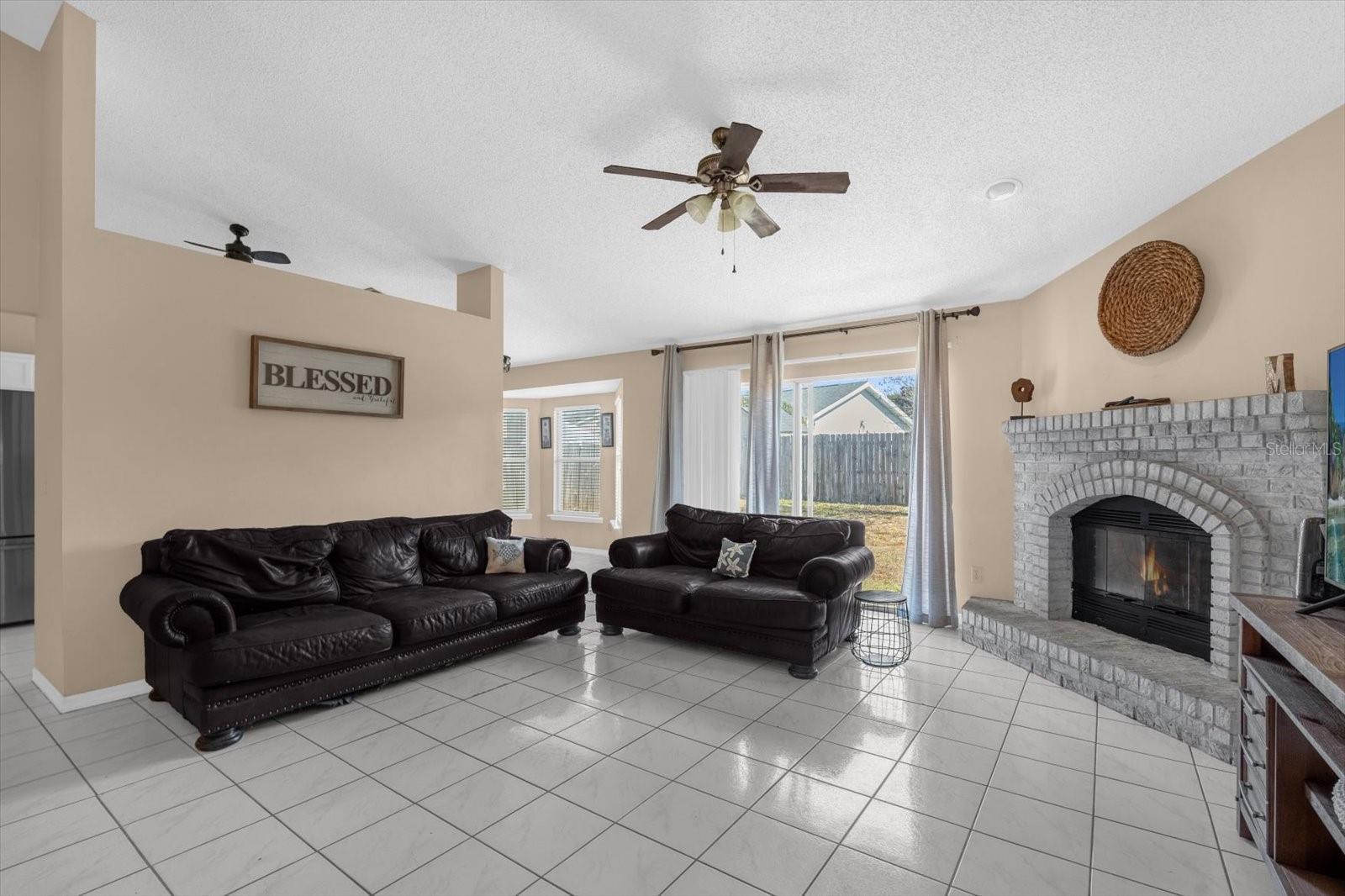 Image 4 of 23 For 3845 Landlubber Street