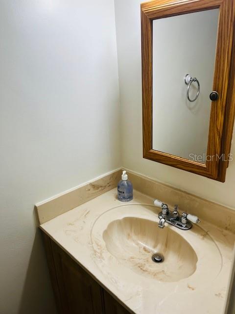 Image 12 of 32 For 625 Halifax Avenue 9