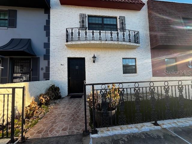 Image 3 of 32 For 625 Halifax Avenue 9