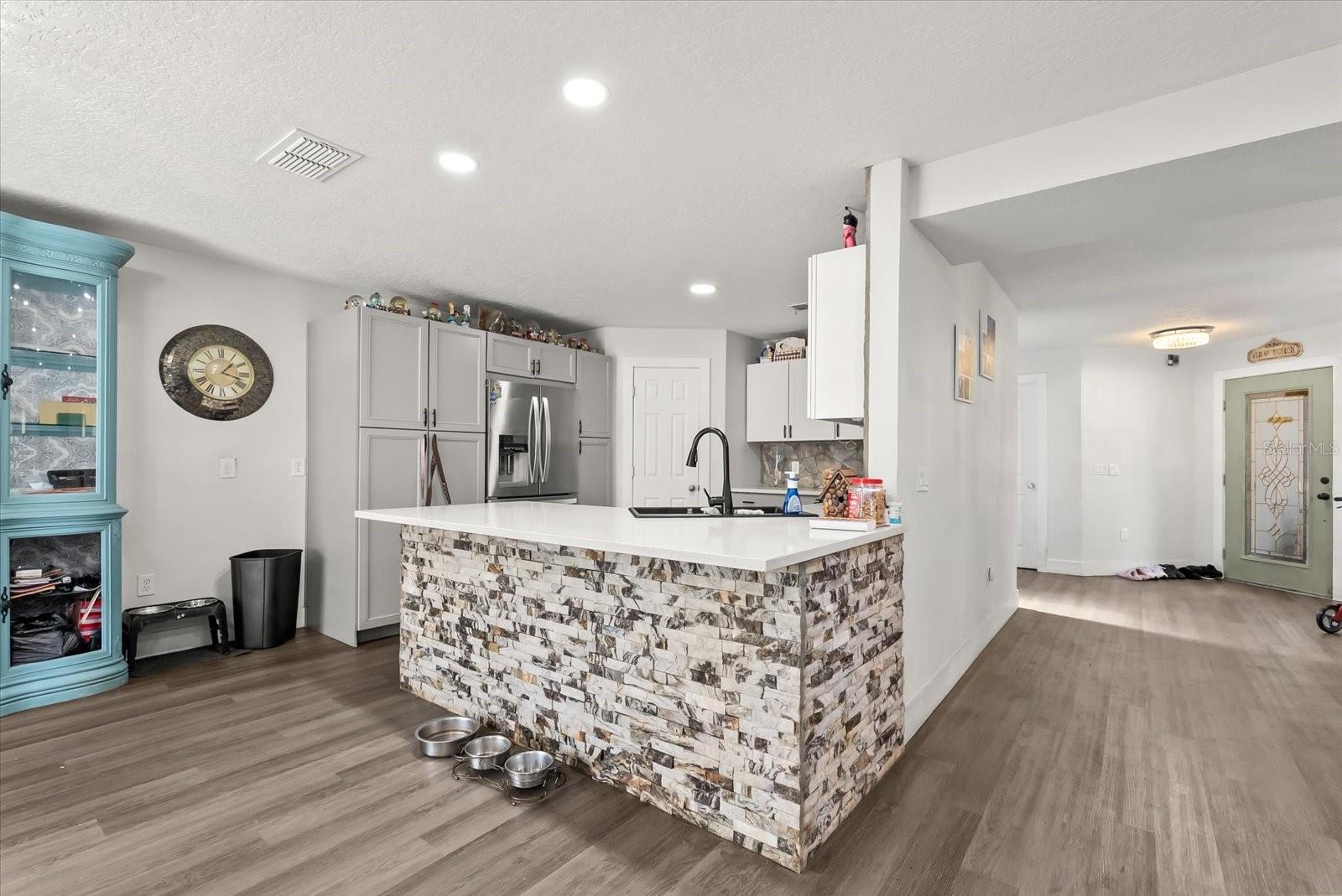 Image 10 of 37 For 306 Rona Lane