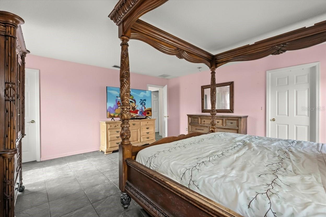 Image 15 of 37 For 306 Rona Lane