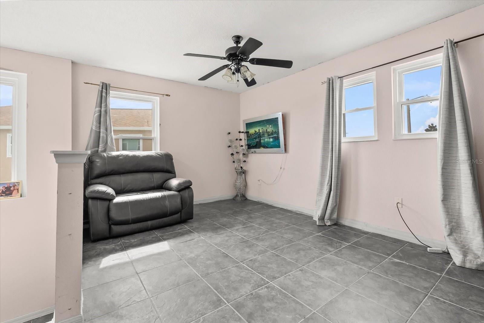 Image 22 of 37 For 306 Rona Lane