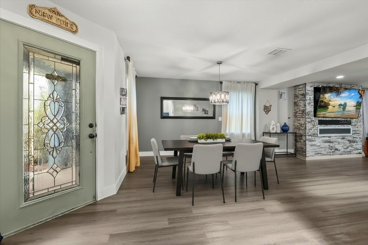 Image 6 of 37 For 306 Rona Lane