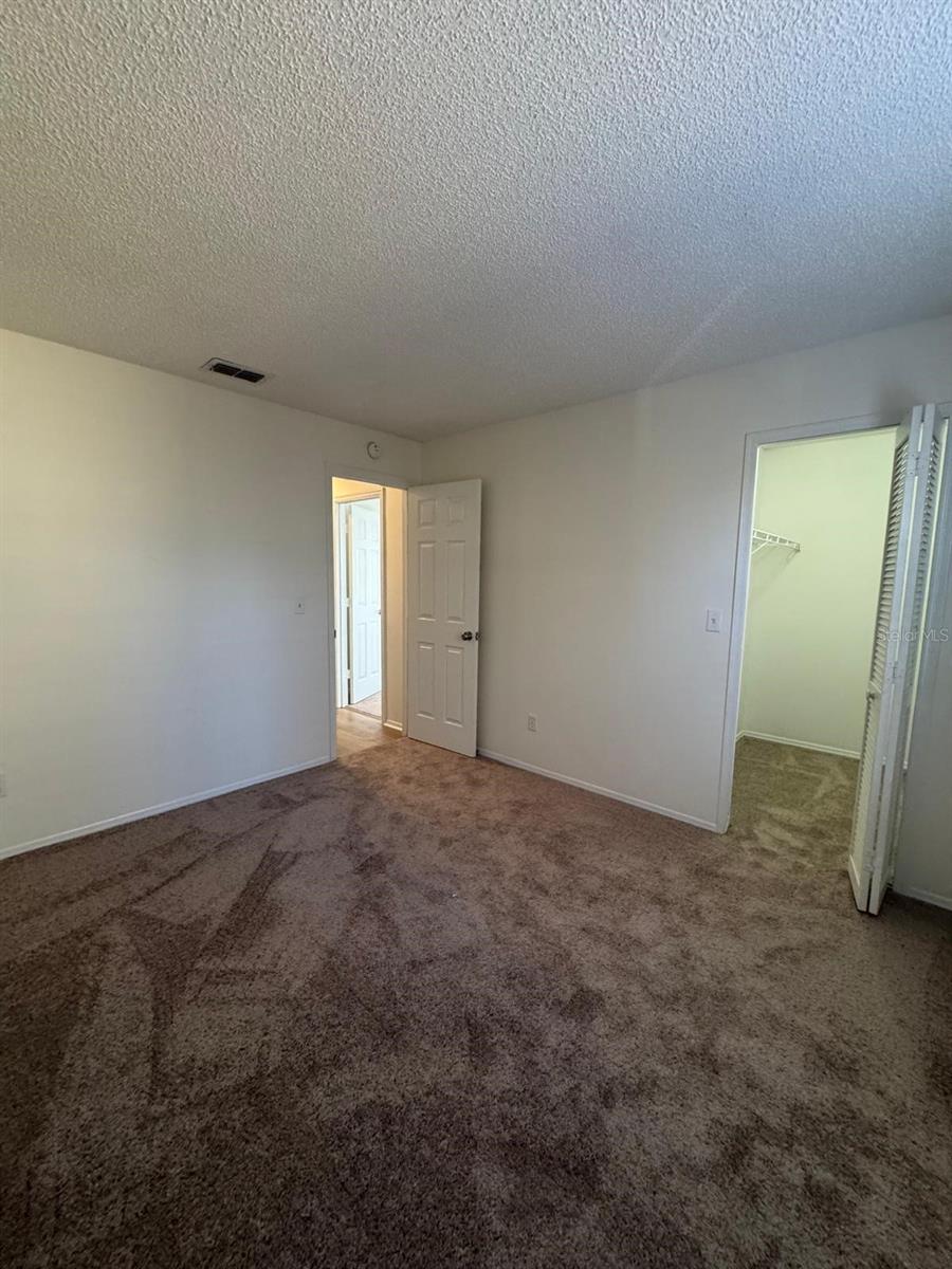 Image 29 of 43 For 137 Killington Way