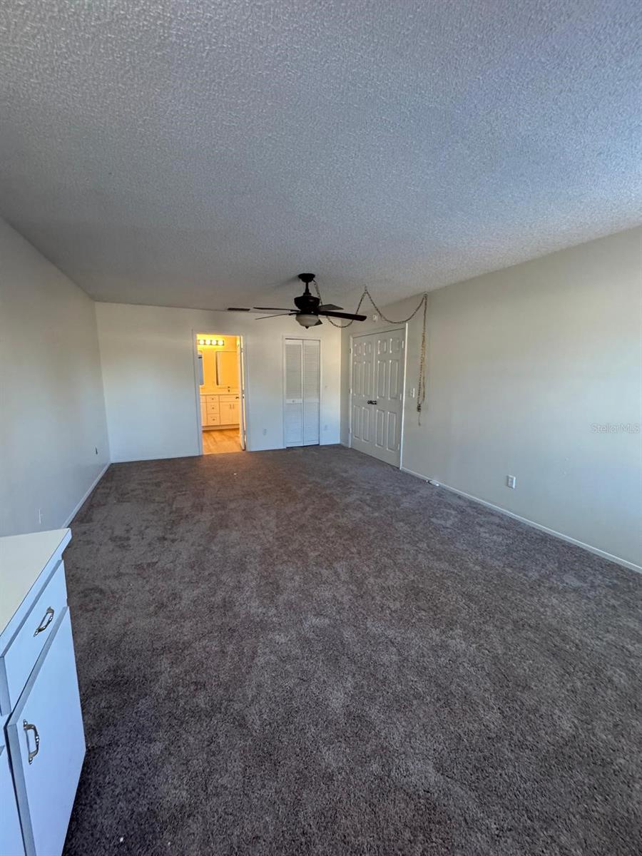 Image 37 of 43 For 137 Killington Way