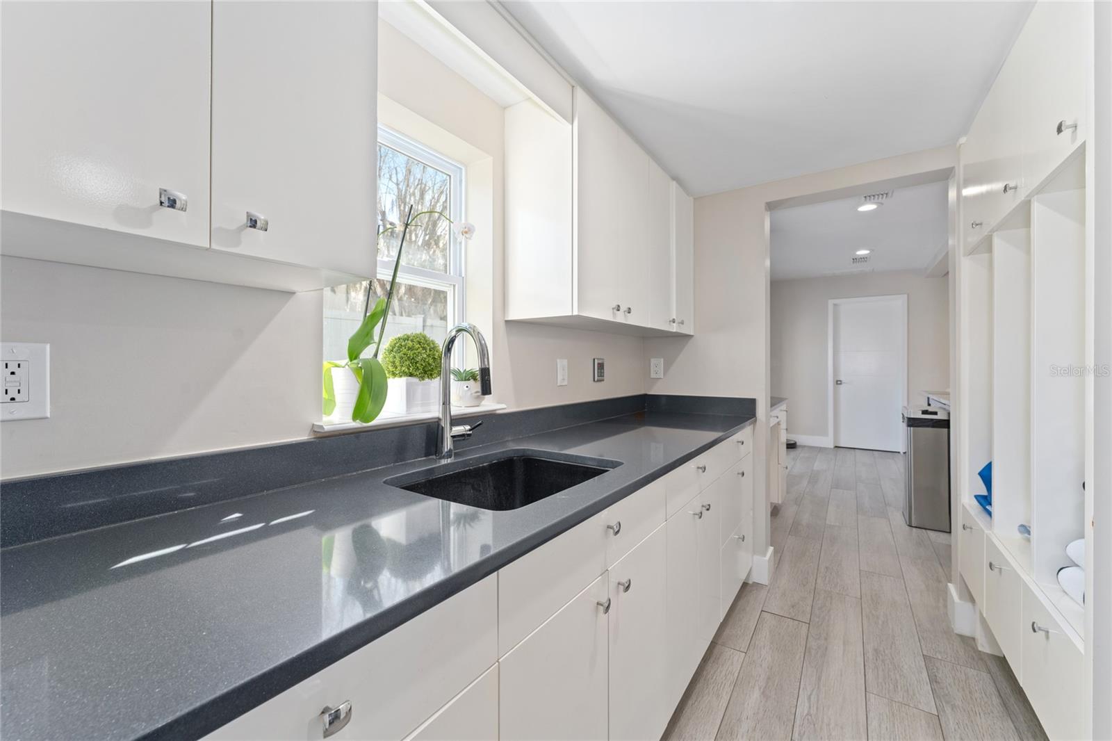 Image 18 of 57 For 606 6th Avenue